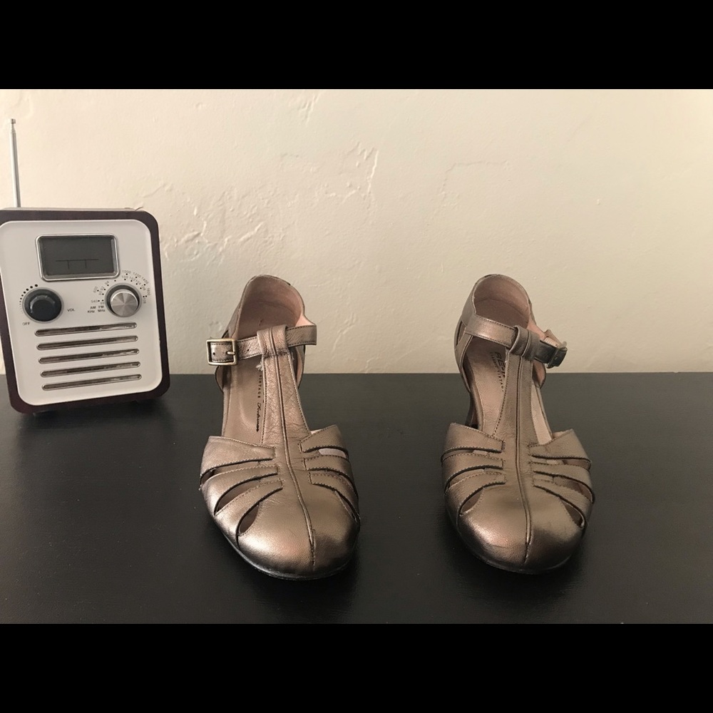 Re-Mix Classic Vintage Swing Shoes.  #vintage